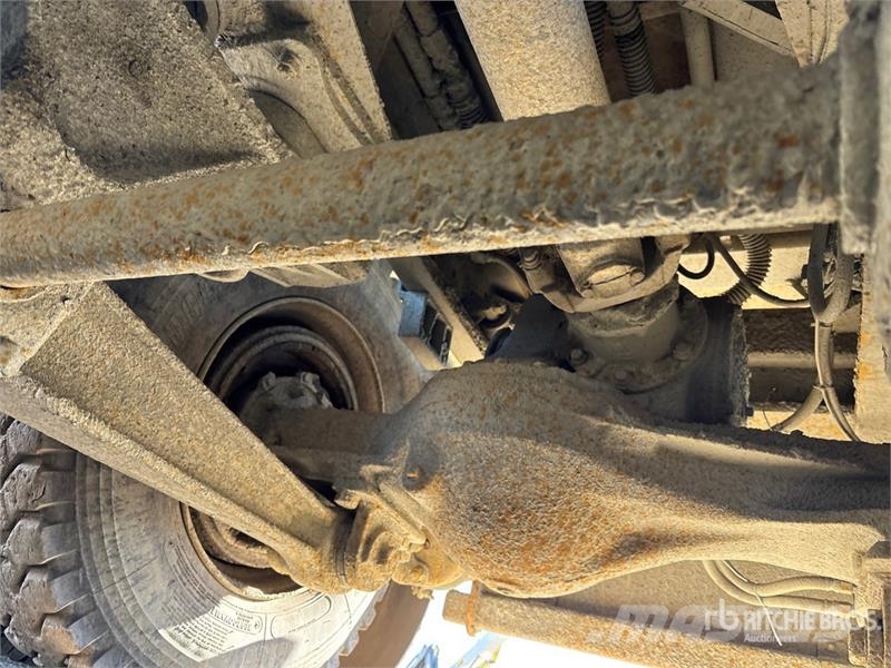 Mack RB690S 6x4 Roll-Off Truck Kravas automašinas konteineru vedeji