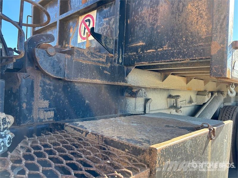 Mack RB690S 6x4 Roll-Off Truck Kravas automašinas konteineru vedeji