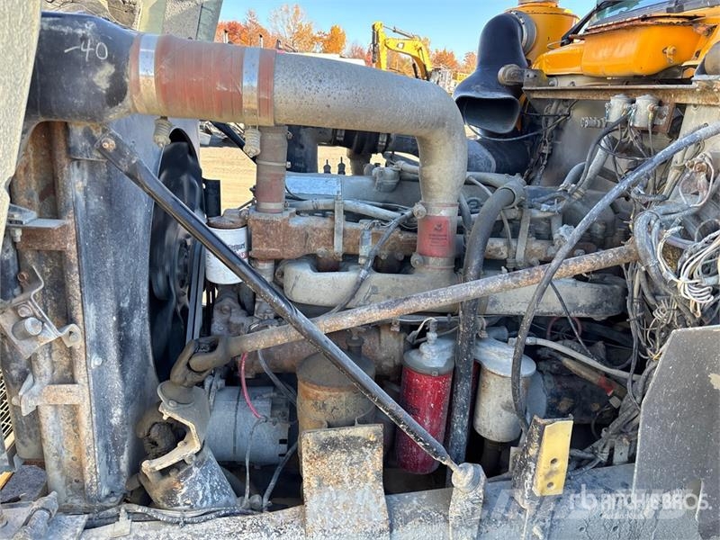 Mack RB690S 6x4 Roll-Off Truck Kravas automašinas konteineru vedeji