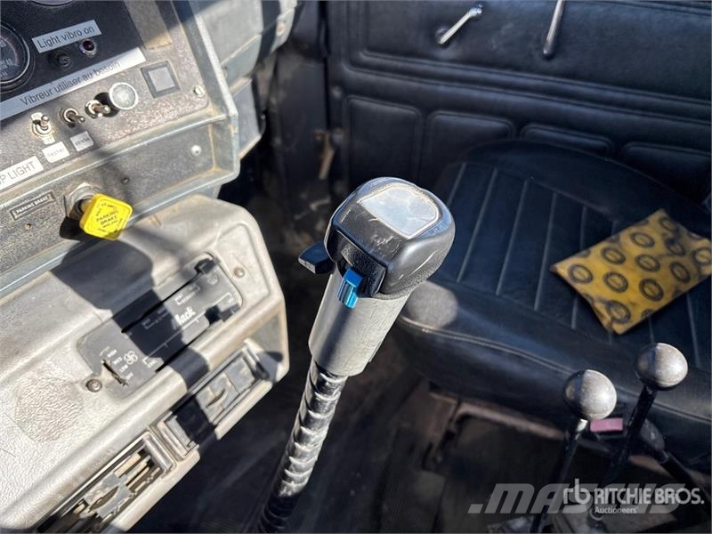 Mack RB690S 6x4 Roll-Off Truck Kravas automašinas konteineru vedeji