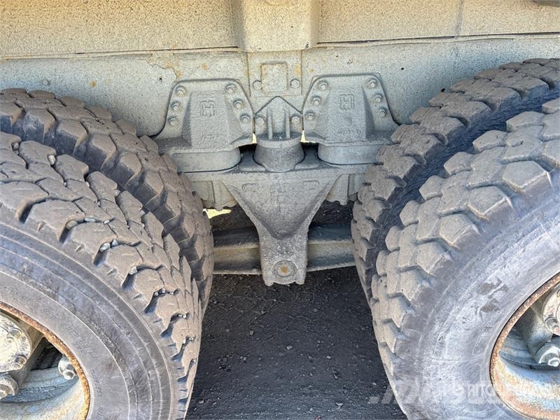 Mack RB690S 6x4 Roll-Off Truck Kravas automašinas konteineru vedeji