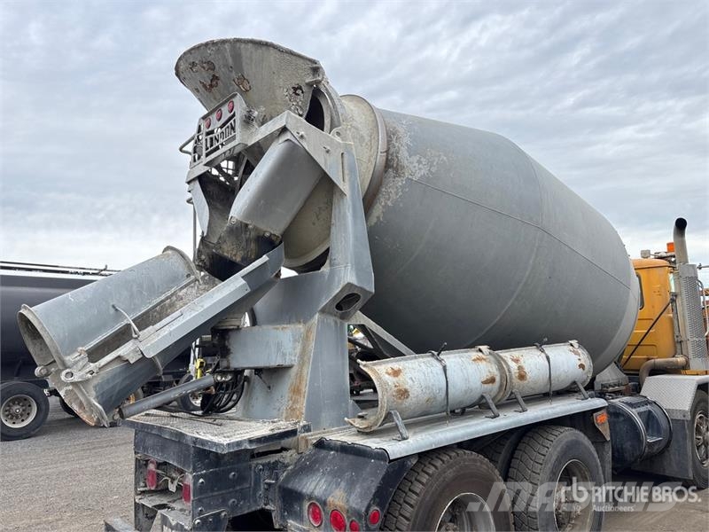 Mack RB690S 8x4 Twin-Steer Mixer Truck Betonvežiai