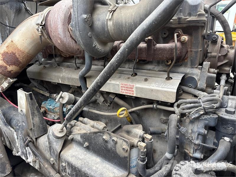 Mack RB690S 8x4 Twin-Steer Mixer Truck Betonvežiai