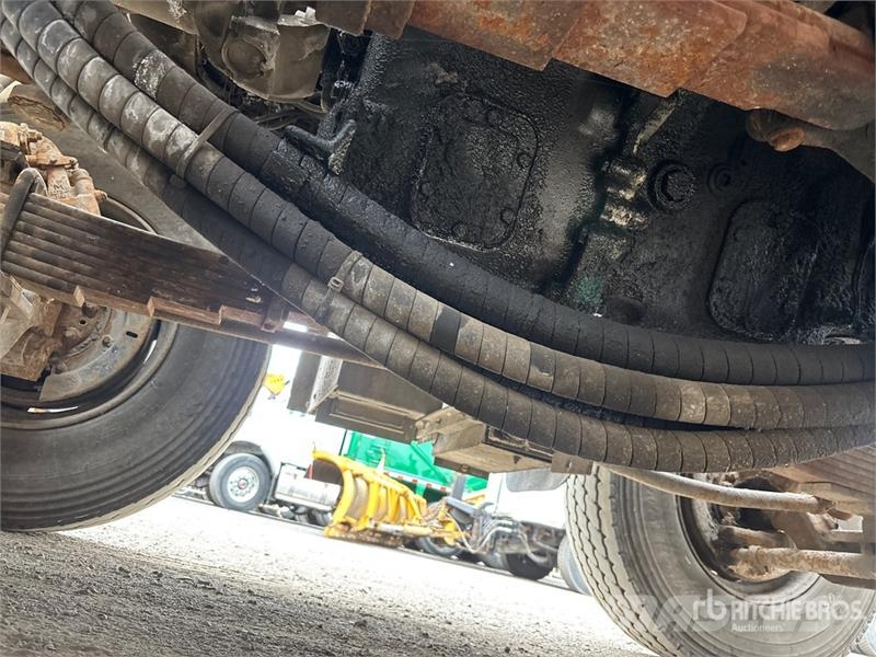 Mack RB690S 8x4 Twin-Steer Mixer Truck Betonvežiai