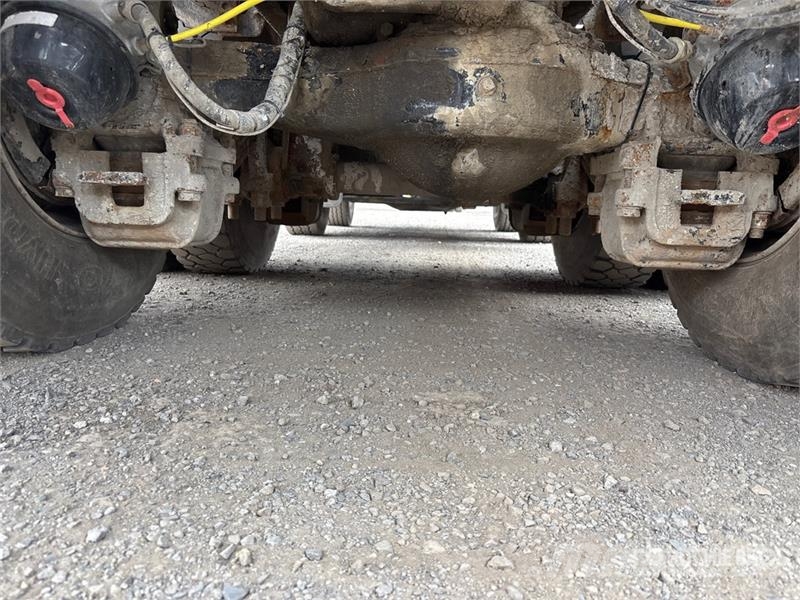 Mack RB690S 8x4 Twin-Steer Mixer Truck Betonbiler