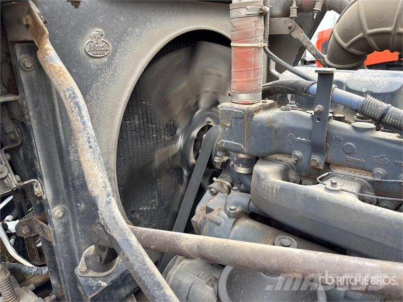 Mack RB690S 8x4 Twin-Steer Mixer Truck Betonbiler