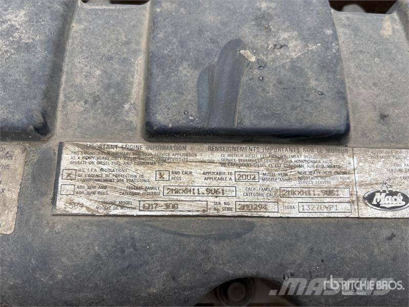 Mack RB690S 8x4 Twin-Steer Mixer Truck Betonvežiai