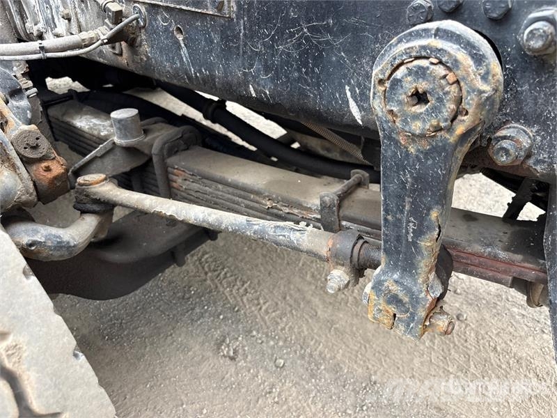Mack RB690S 8x4 Twin-Steer Mixer Truck Betonvežiai