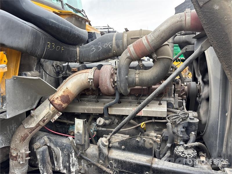 Mack RB690S 8x4 Twin-Steer Mixer Truck Betonvežiai