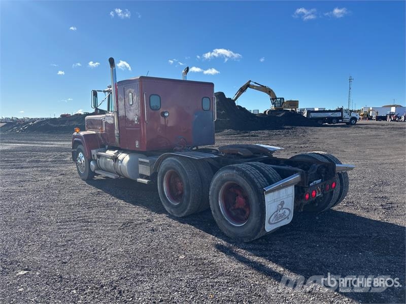 Mack RW613 Vilcēji