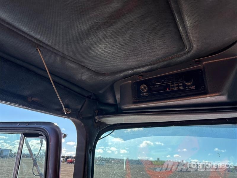 Mack RW613 Vilcēji