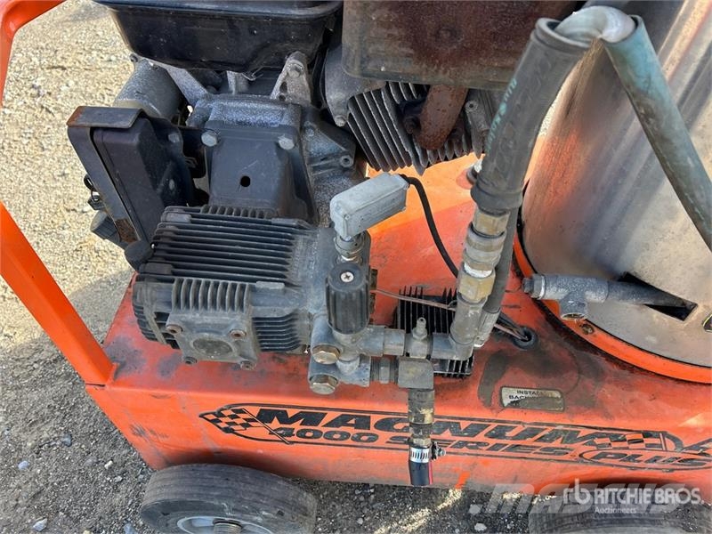 Magnum 4000 Series Plus Pressure Washer Мойки низкого давления