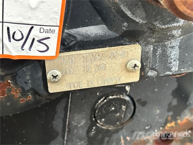 MAI QT1416PGH Quick Coupler - Fits Takeuchi TB260 Ātrie savienotāji