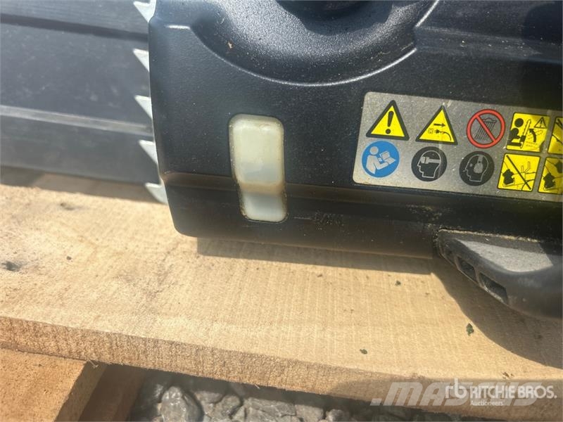 Makita 1511 Electric Chain Saw Moottori- ja raivaussahat