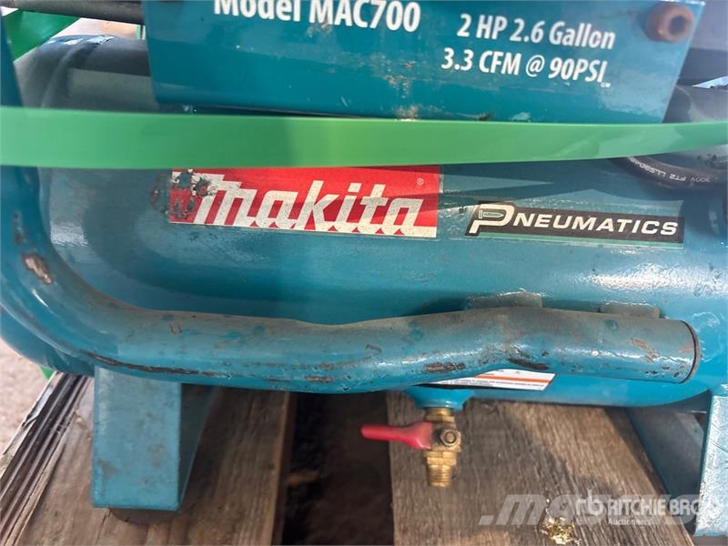 Makita of (4) Makita Air Compressor Kompresorji