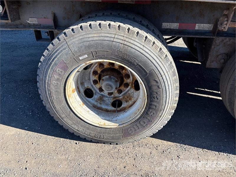 Manac 11248 48 ft T/A Curtain Side Trailer Тентованные прицепы