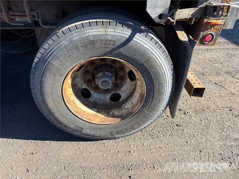 Manac 11248 48 ft T/A Curtain Side Trailer Тентованные прицепы