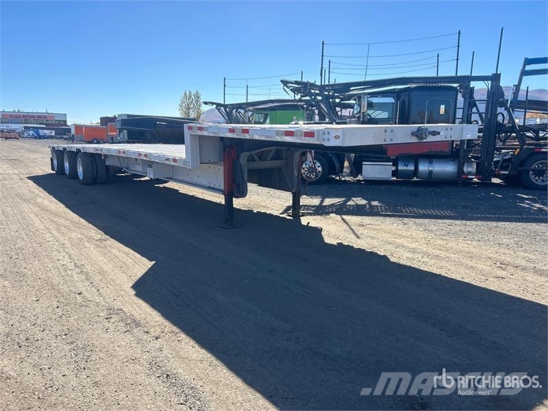 Manac 13348B409 48 ft Tri/A Step Deck Trailer Mélybölcsős