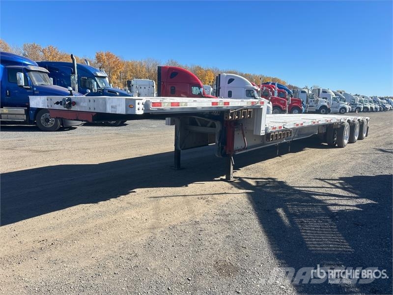 Manac 13348B409 48 ft Tri/A Step Deck Trailer Mélybölcsős