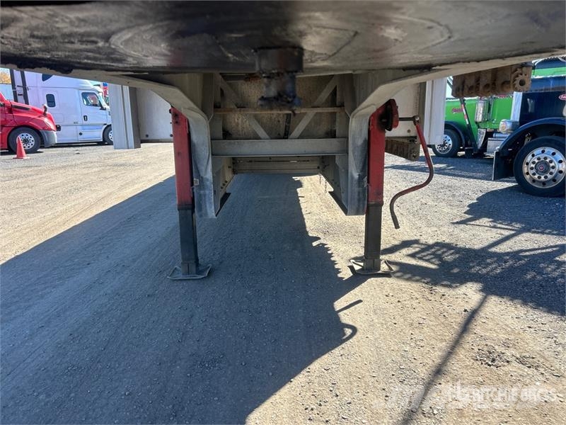 Manac 13348B409 48 ft Tri/A Step Deck Trailer Mélybölcsős