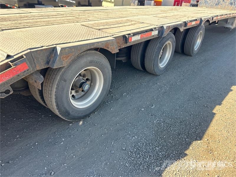 Manac 13353 53 ft Tri/A Step Deck Trailer Mélybölcsős