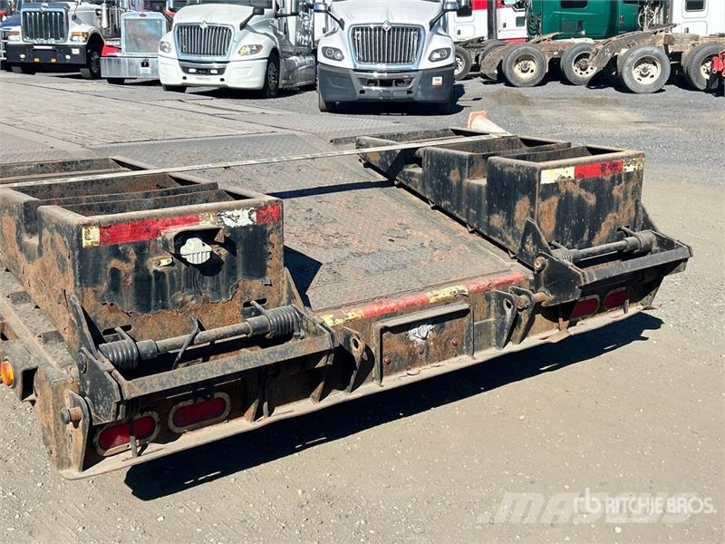 Manac 13353 53 ft Tri/A Step Deck Trailer Mélybölcsős