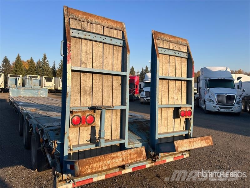 Manac 14353 Tri/A 53 ft - 72 ft Extendable Step Deck Tra 平板拖车