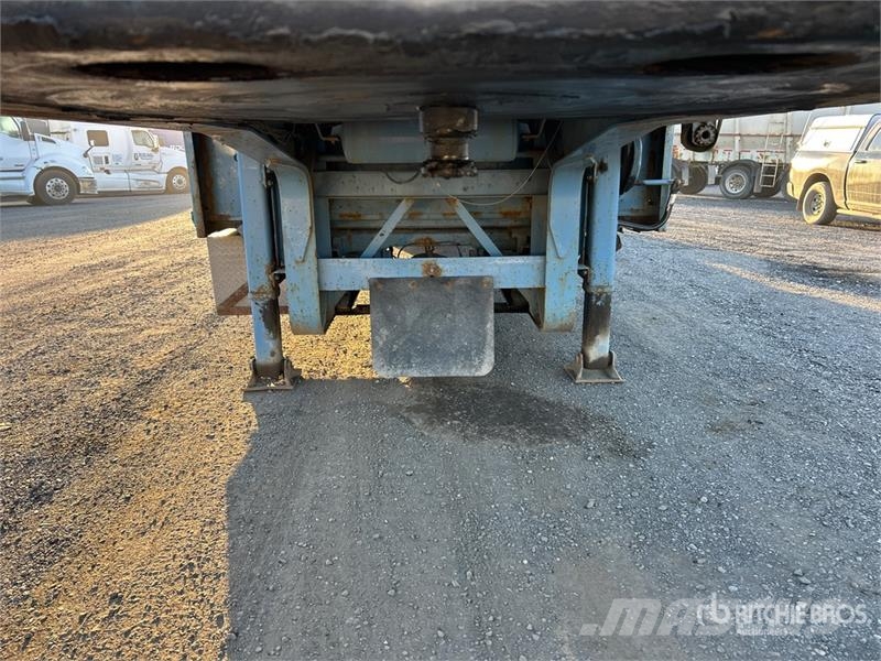 Manac 14353 Tri/A 53 ft - 72 ft Extendable Step Deck Tra 平板拖车