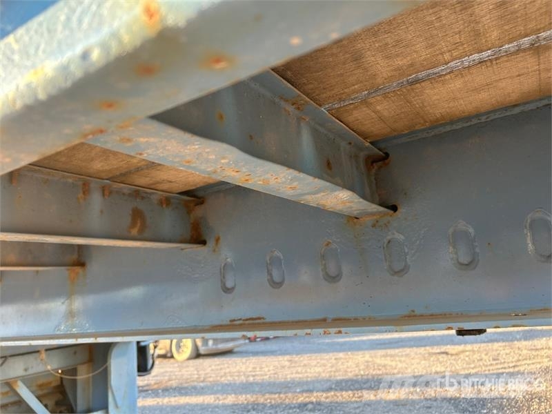 Manac 14353 Tri/A 53 ft - 72 ft Extendable Step Deck Tra 平板拖车