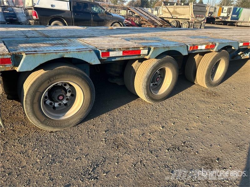 Manac 14353 Tri/A 53 ft - 72 ft Extendable Step Deck Tra 平板拖车