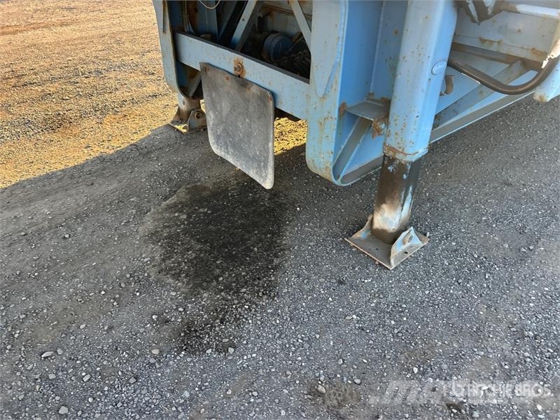Manac 14353 Tri/A 53 ft - 72 ft Extendable Step Deck Tra 平板拖车