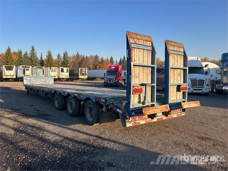 Manac 14353 Tri/A 53 ft - 72 ft Extendable Step Deck Tra 平板拖车