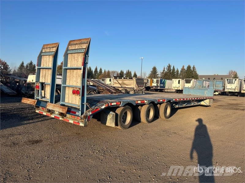 Manac 14353 Tri/A 53 ft - 72 ft Extendable Step Deck Tra 平板拖车