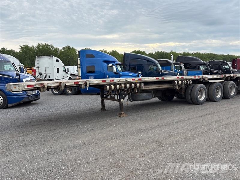 Manac 28 ft Tri/A B-Train Lead Flatbed Trailer Planhengere