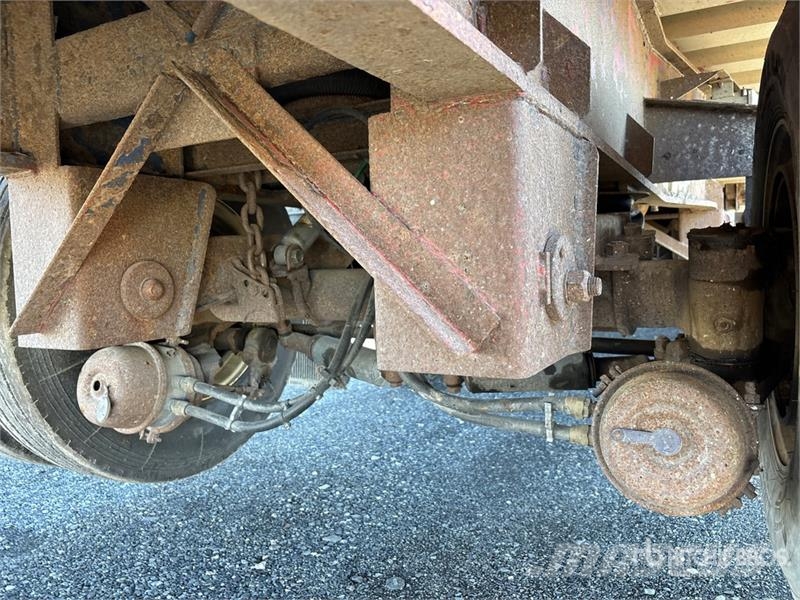 Manac 41444C33 45 ft Quad/A Aluminum End Dump Trailer Vyklápacie prívesy