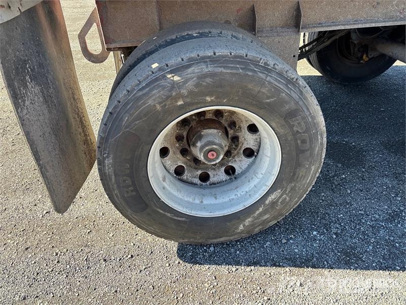 Manac 41444C33 45 ft Quad/A Aluminum End Dump Trailer Vyklápacie prívesy