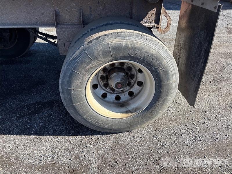 Manac 41444C33 45 ft Quad/A Aluminum End Dump Trailer Vyklápacie prívesy