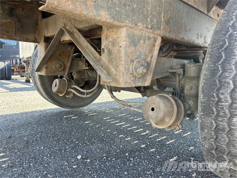 Manac 44 ft Quad/A Moving Floor Trailer Puspriekabės su grindimis