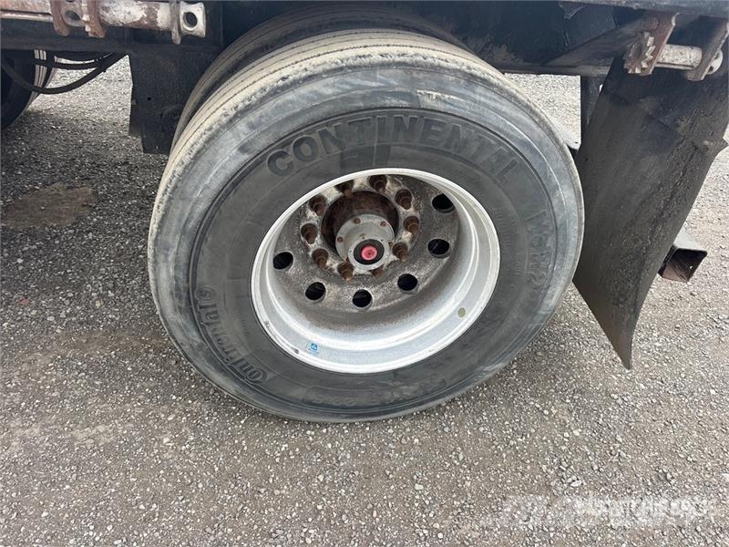 Manac 48 ft Quad/A Flatbed Trailer Flatbed/Dropside trailers