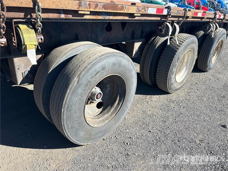 Manac 48 ft Quad/A Flatbed Trailer مقطوروات مسطحة/مفصلية الجوانب