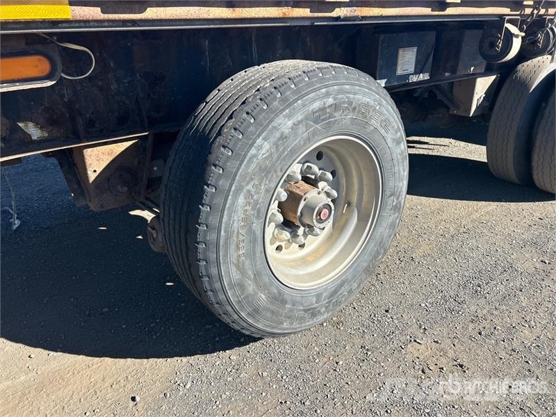 Manac 48 ft Quad/A Flatbed Trailer مقطوروات مسطحة/مفصلية الجوانب