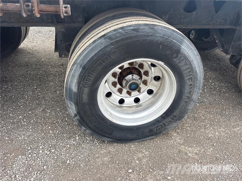 Manac 48 ft Quad/A Flatbed Trailer Flatbed/Dropside trailers