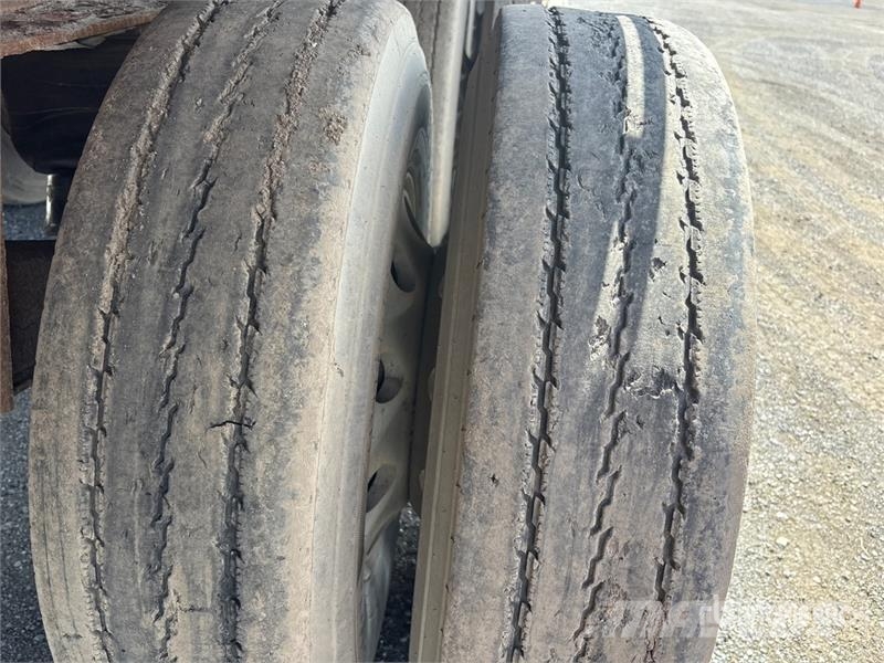 Manac 48 ft Quad/A Flatbed Trailer مقطوروات مسطحة/مفصلية الجوانب