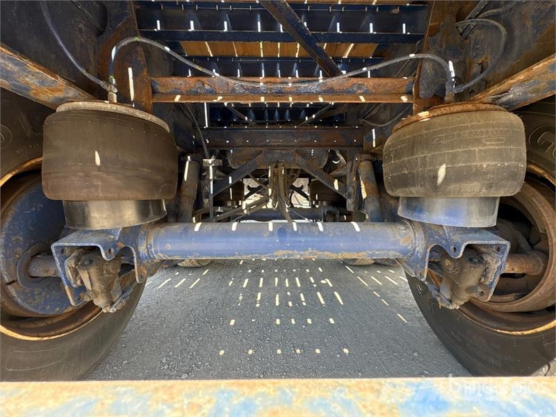 Manac 48 ft T/A Curtain Side Trailer Curtainsideranhänger