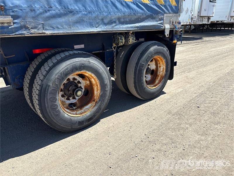 Manac 48 ft T/A Curtain Side Trailer Curtainsideranhänger