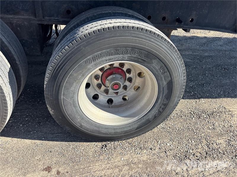Manac 48 ft T/A Flatbed Trailer Platós / Ponyvás pótkocsik