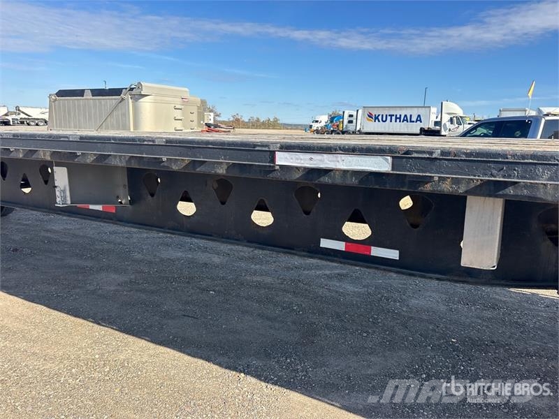 Manac 48 ft T/A Flatbed Trailer Platós / Ponyvás pótkocsik