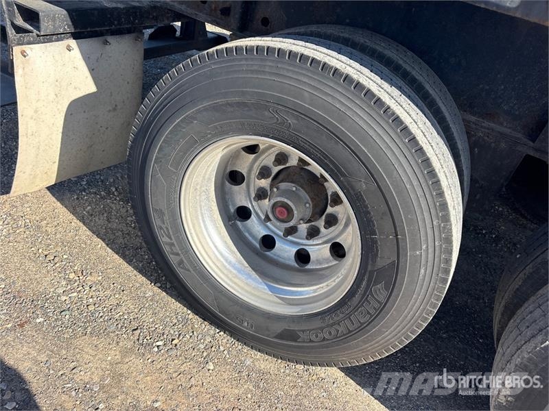 Manac 48 ft T/A Flatbed Trailer Platós / Ponyvás pótkocsik