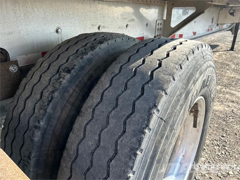 Manac 48 ft T/A Spread Axle Curtain Side Trailer 커튼사이더 트레일러