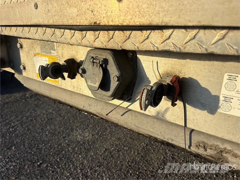Manac 48 ft T/A Spread Axle Curtain Side Trailer Kapell trailer/semi